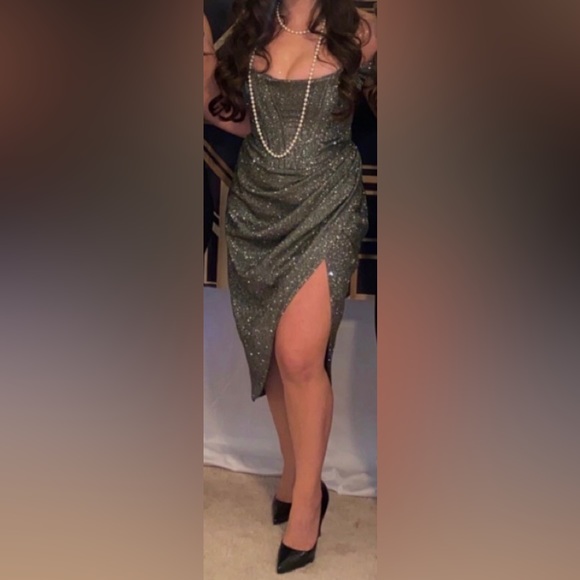 ✨ House of CB Loretta Silver Off-Shoulder Dress – Size 4 - Picture 3 of 3